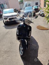 Vespa GTS super 125