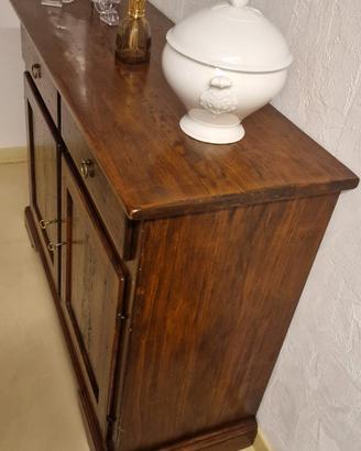 credenza in arte povera