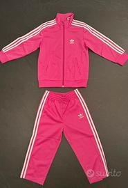 Tuta adidas taglia cm 98. Nuovo senza cartellino.