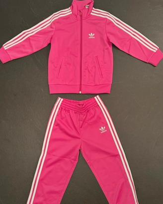 Tuta adidas taglia cm 98. Nuovo senza cartellino.
