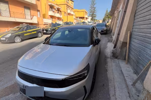 Opel corsa F  anno 2024 benzina
