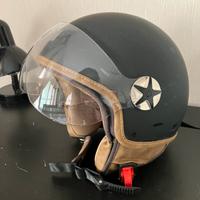 Casco stile vintage con visiera