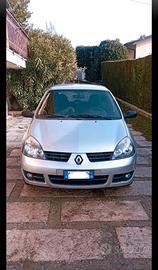 Renault clio 1.2 8v 