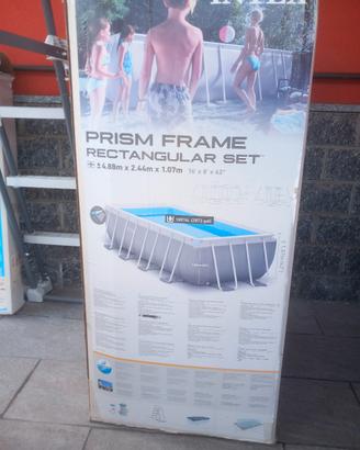 Piscina per esterno con accessori
