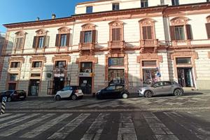 Negozio sù corso Mazzini ex bar giallorosso