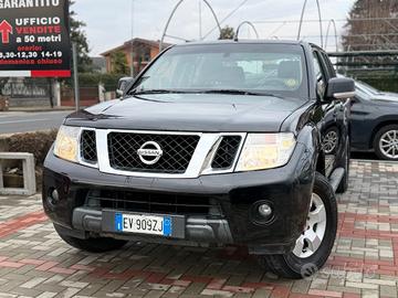 Nissan Navara 2.5 dCi 190CV 4 porte Double 4X4
