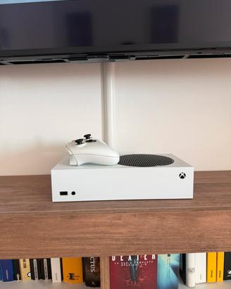 Xbox serie S bianca  da 1 TB SSD + gamepad