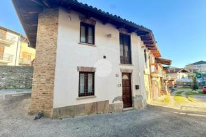 CASA SEMINDIPENDENTE A BUTTIGLIERA ALTA