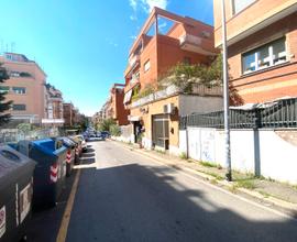 Torrevecchia locale commerciale c/1
