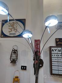 lume a piantana a cinque bracci in acciaio 