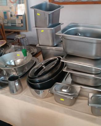 Inox acciaio pentolame vassoi