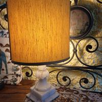 Lampada vintage con base in marmo