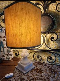 Lampada vintage con base in marmo
