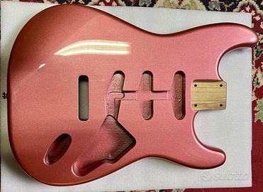 Body corpo per Fender Stratocaster BURGUNDY MIST