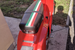 Vespa 50 special