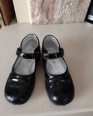Scarpe in Vera pelle lucida, n. 26