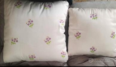 Coppia cuscini motivo floreale