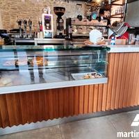 Arredamento bar ifi con vetrina fredda cm.250