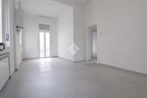 3 LOCALI A CERRO MAGGIORE