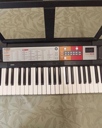 Tastiera Yamaha PSR-F50