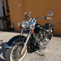Harley Davidson Softail Deluxe FLSTN 1585