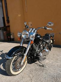 Harley Davidson Softail Deluxe FLSTN 1585
