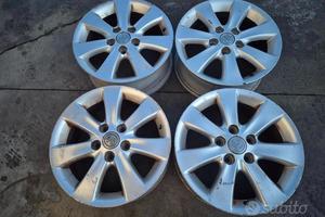 Cerchi In Lega Da 16" Per Toyota Corolla 2006
