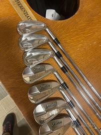 Materiale da golf