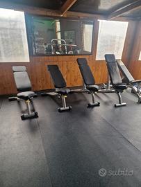 panca regolabile Technogym 