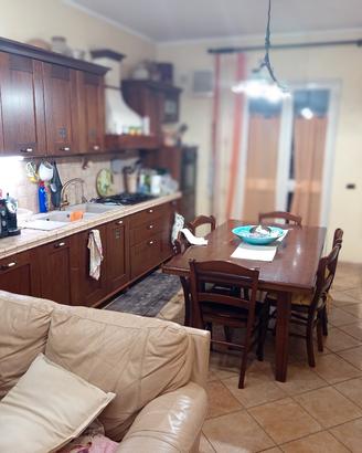 soggiorno + salotto  + Mobili+cucina completa