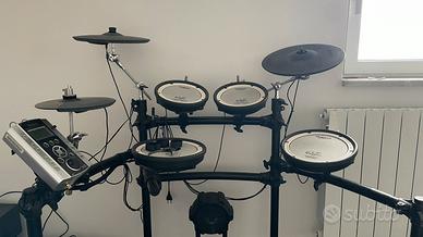 Roland TD9 K2 V-Drums + Stand + Tama Iron Cobra