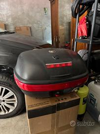 Baulettto moto givi 48 l