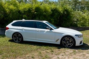 BMW serie 5 Touring 550d xDrive 400 cv F. Optional