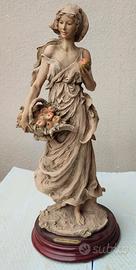 ceramica donna con cesto giuseppe armani