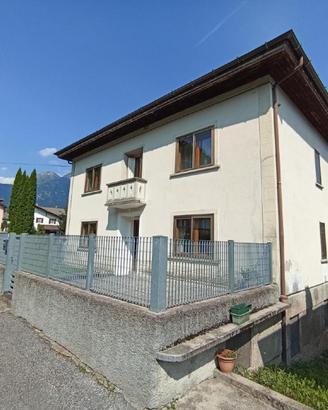 VILLA DI TESTA CON GIARDINO E VISTA SU PRIUSO