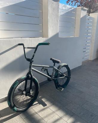 Bmx assemblata