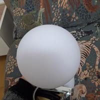 2 Applique con diffusore sferico in vetro bianco