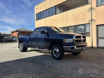 Dodge ram 3500 5.9 cummins gemellato