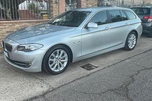 bmw 520d 184 luxury - 2011