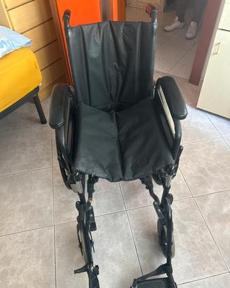 Sedia a rotelle Surace