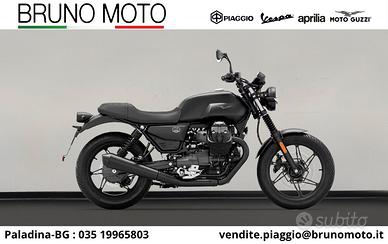 Moto Guzzi V7 Stone