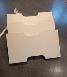 Portariviste Kvissle di Ikea