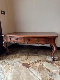 tavolo in legno di noce