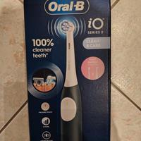Spazzolino elettrico oral b + 4 testine 