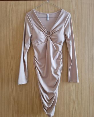 vestito rosa carne