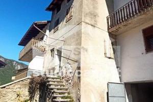 Casa indipendente di 120 m² con 1 locale a Ala