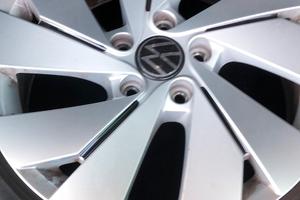  4  cerchi 17   x golf 8