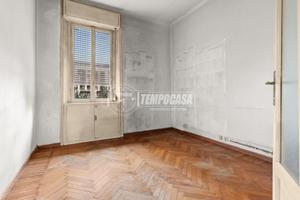 TRILOCALE DA PERSONALIZZARE!