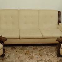 Divano 3 posti più 2 poltrone e tavolino