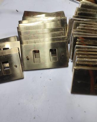 placchette per impianto elettrico in ottone
